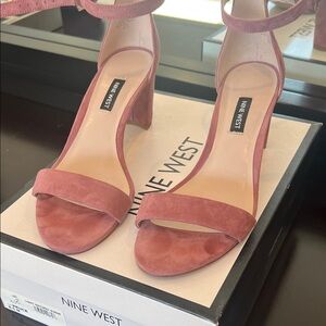 Nine West Women's Rose Suede Block Heels size 8.5